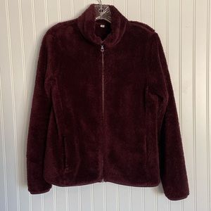 Uniqlo fuzzy jacket SIZE MEDIUM